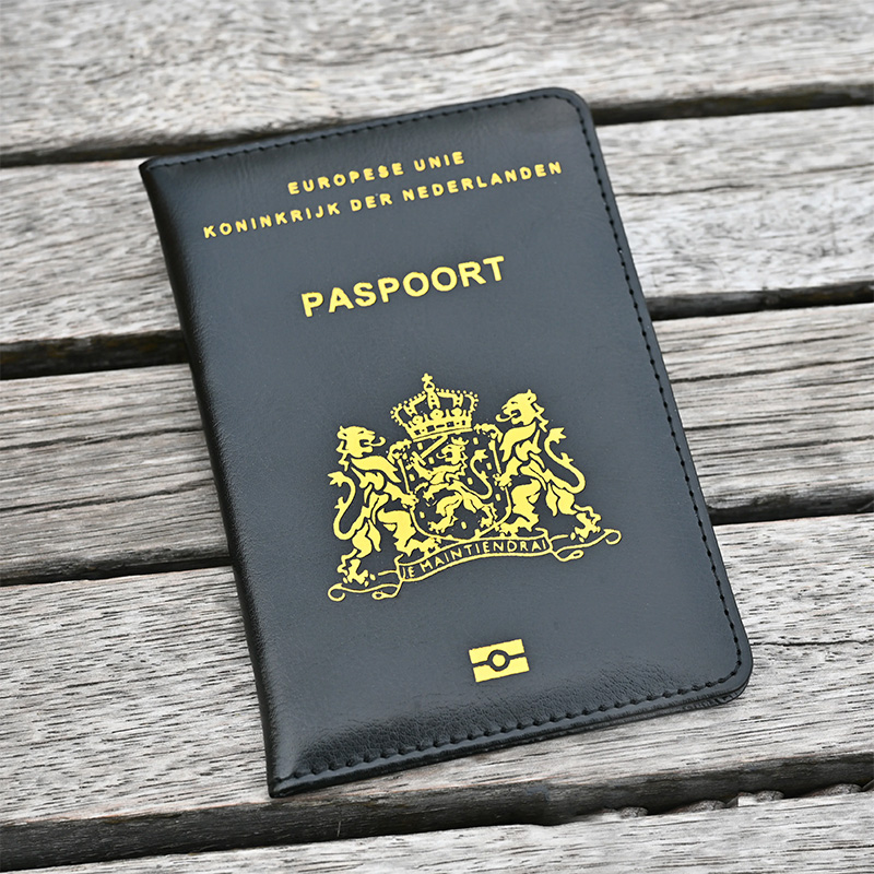 Dễ Thương Nederlands Da Hộ Chi - đánh giá và giá Leather Passport Cover